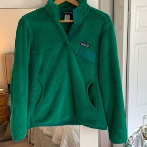 Patagonia women’s small green pullover